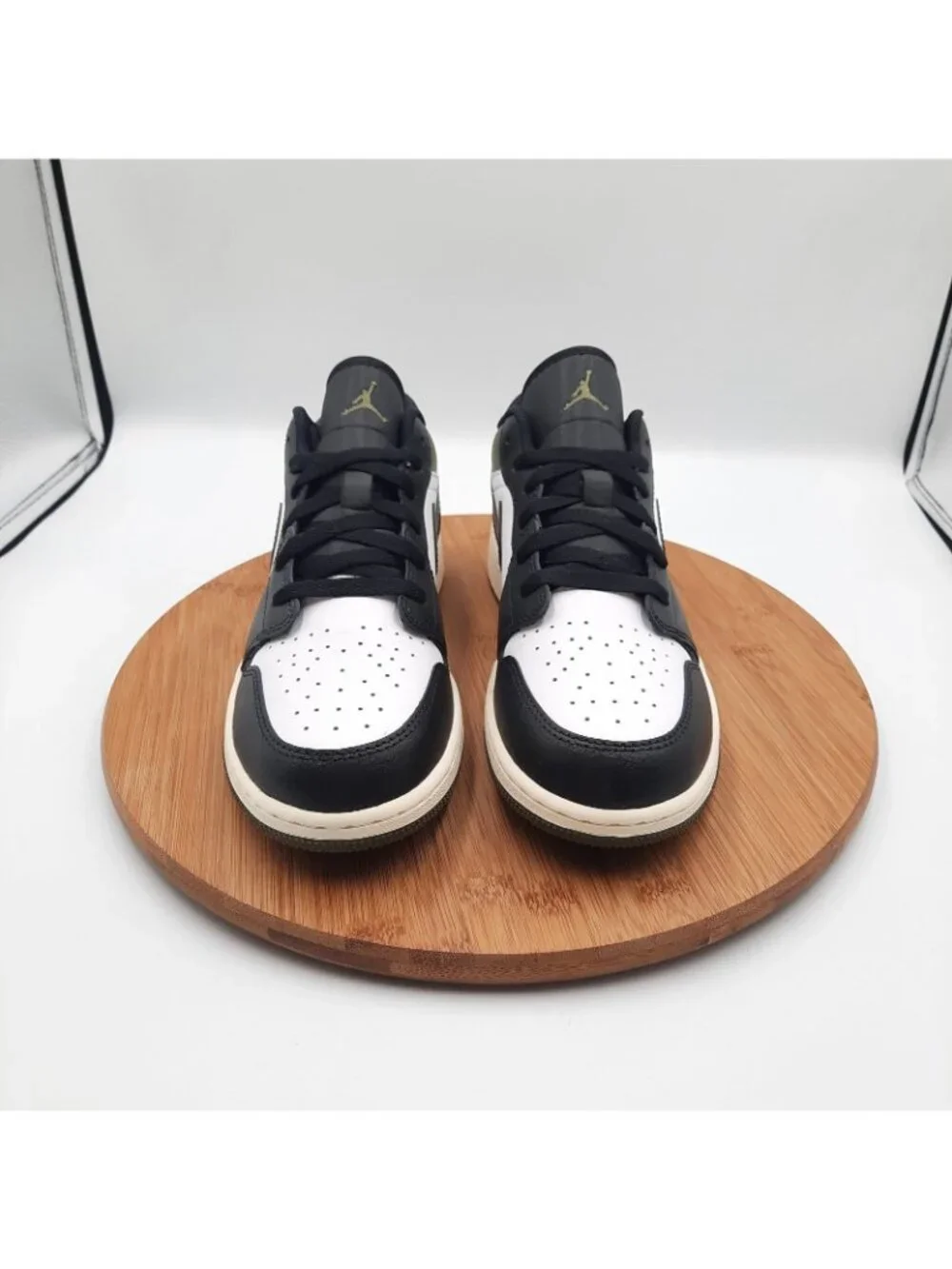 Nike Air Jordan 1 Low Womens Size 8.5 (7Y) Shoes Black Toe Olive Sneakers NEW